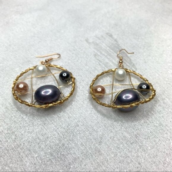 Women's fashion hoop Gold-Tone pearl earrings - Picture 4 of 5